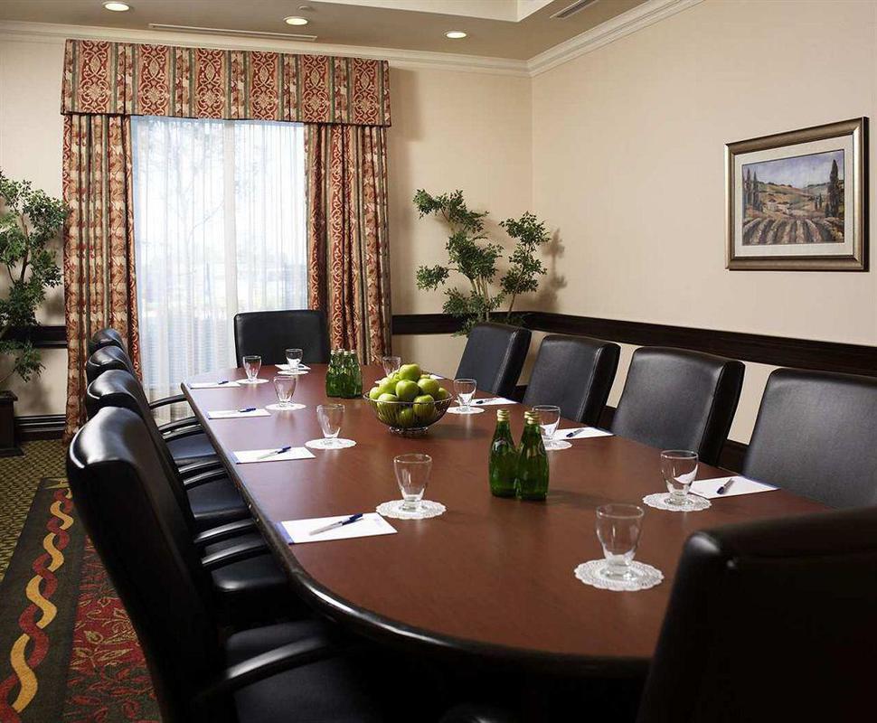 Hilton Garden Inn Toronto/Ajax Facilities photo